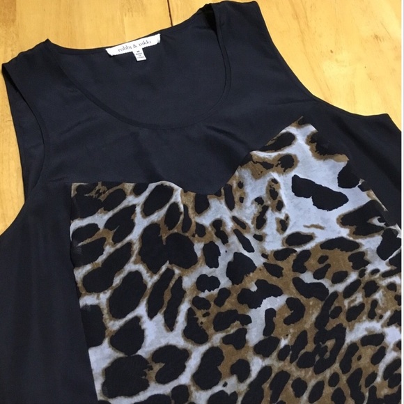 Robbi & Nikki by Robert Rodriguez Tops - Animal Print Sleeveless Lightweight Blouse